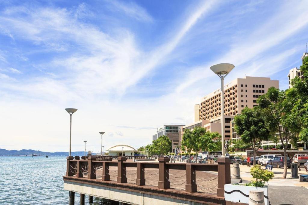 Kingston Hotel Kota Kinabalu Esterno foto