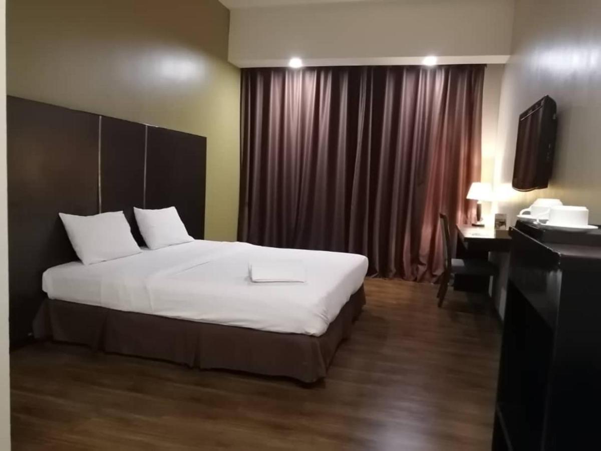 Kingston Hotel Kota Kinabalu Esterno foto