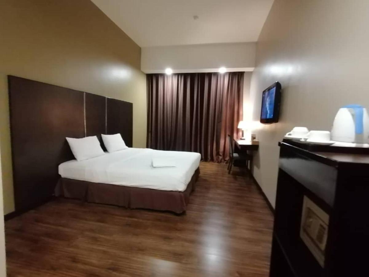 Kingston Hotel Kota Kinabalu Esterno foto