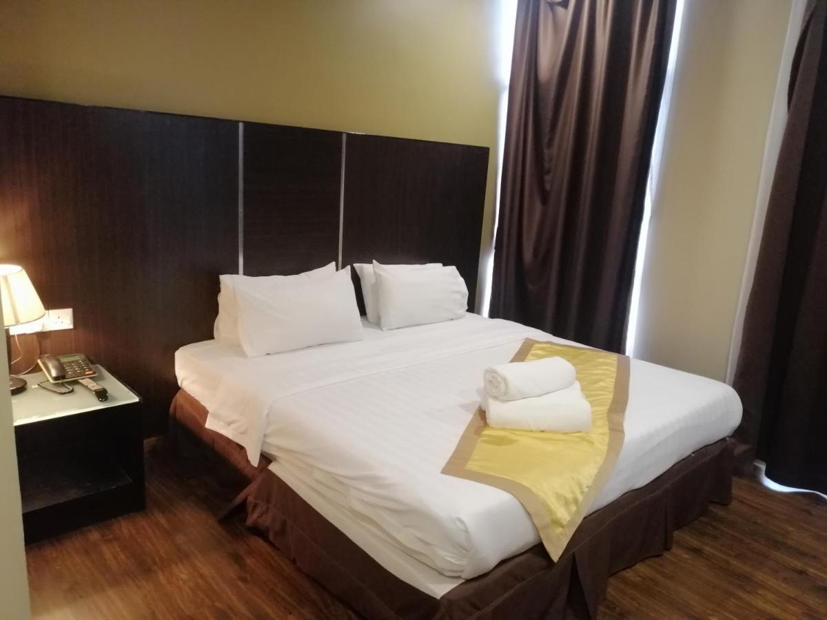 Kingston Hotel Kota Kinabalu Esterno foto
